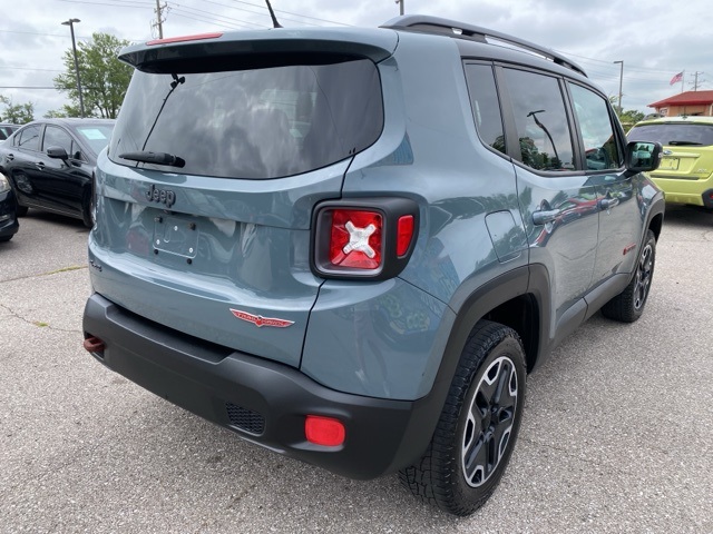 2015 Jeep Renegade Trailhawk photo 6