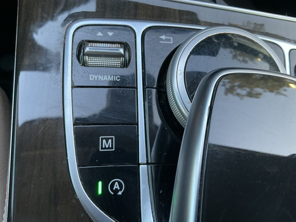 2016 Mercedes Benz GLC 300 4MATIC photo 11