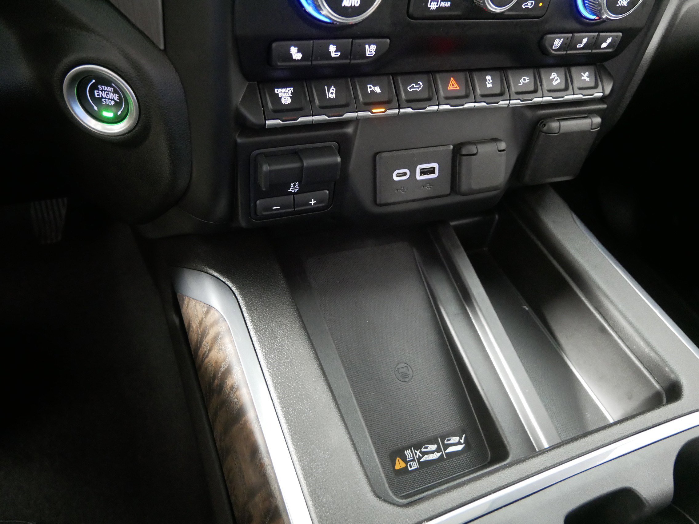 2022 Gmc Sierra 2500 HD Denali photo 31