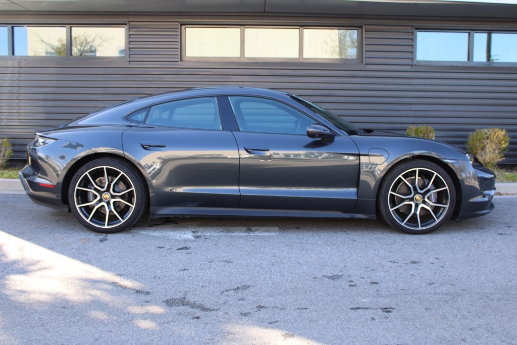 2023 Porsche Taycan S photo 8