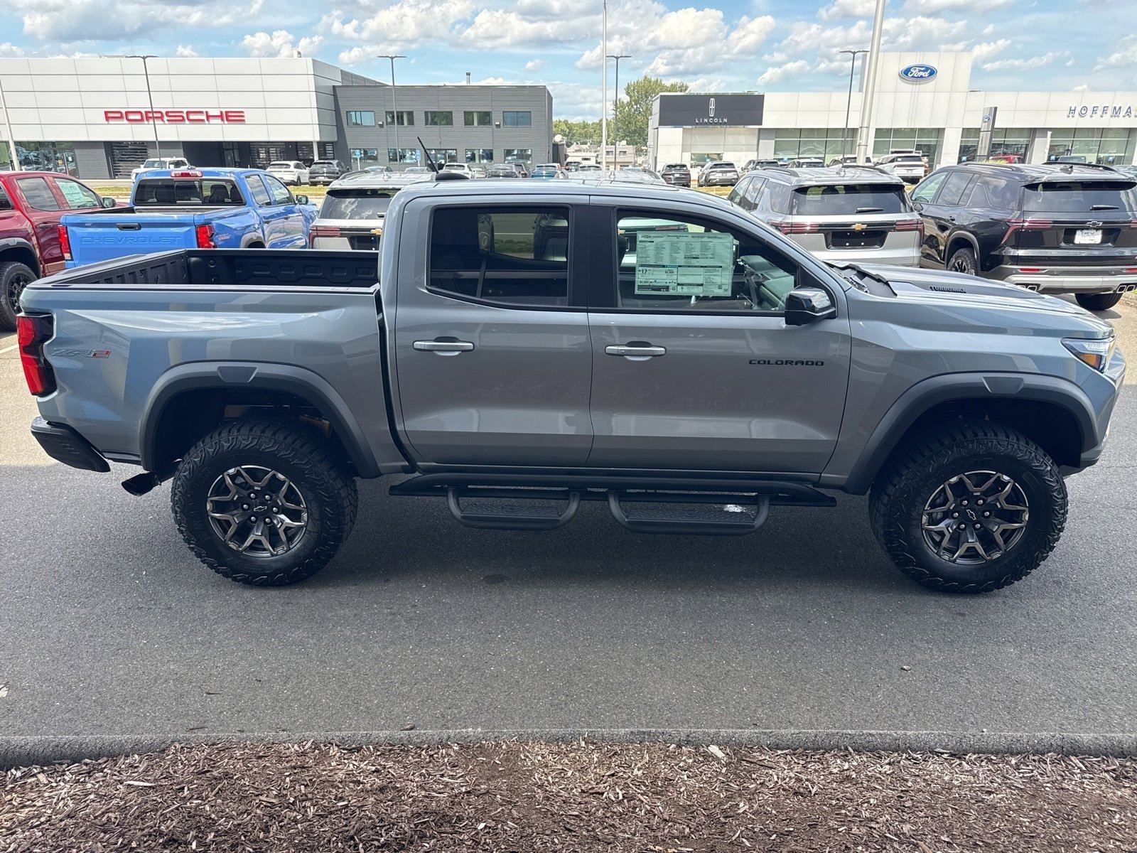 2026 Chevrolet Colorado ZR2 photo 3