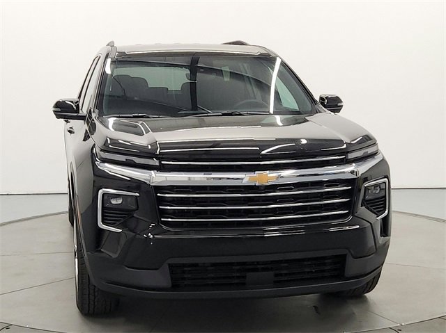 2026 Chevrolet Traverse photo 2