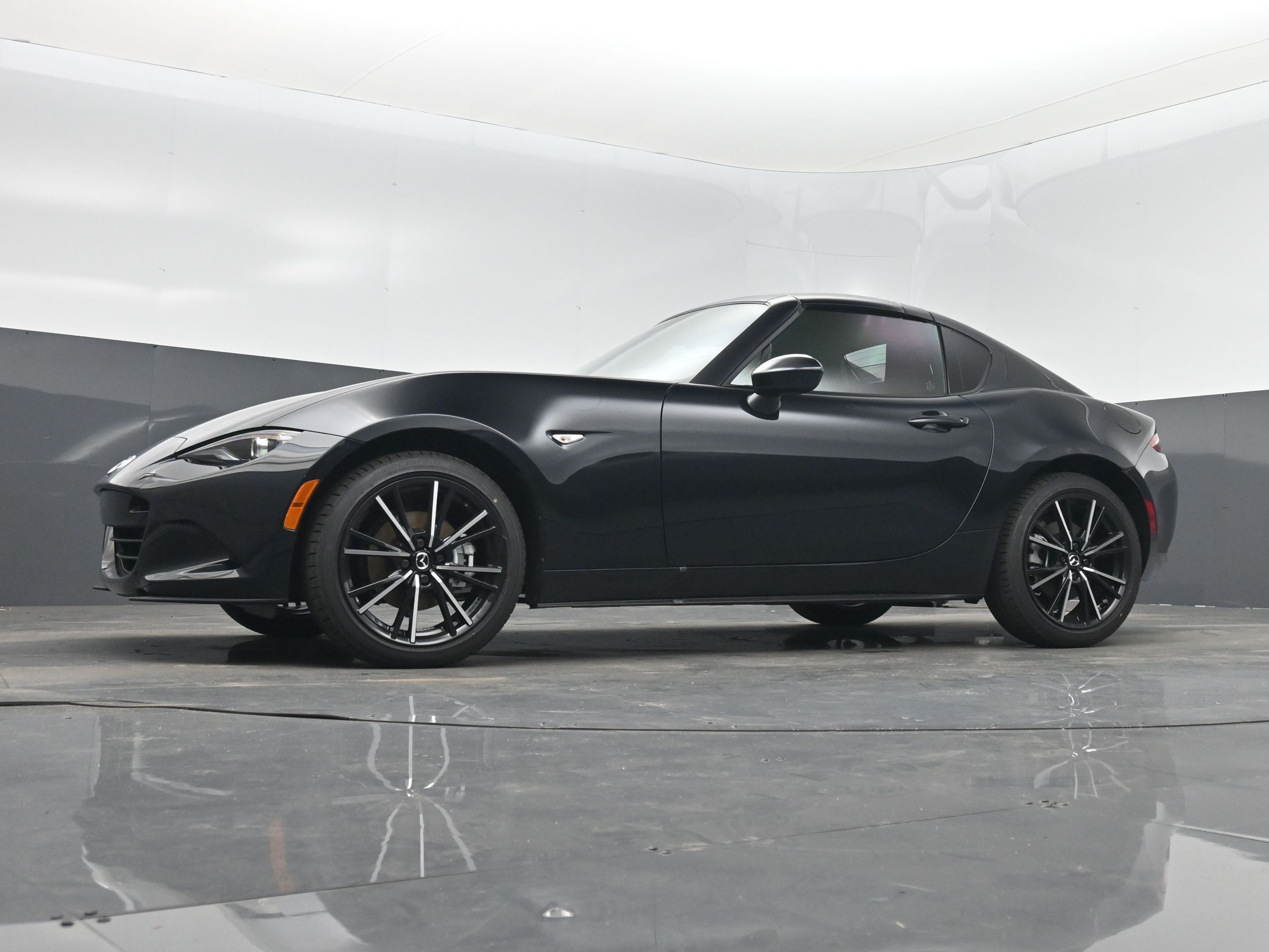 2025 Mazda MX-5 Miata Miata RF Grand Touring photo 20