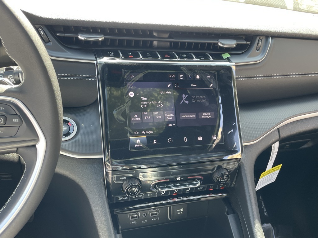 2025 Jeep Grand Cherokee Laredo X photo 24
