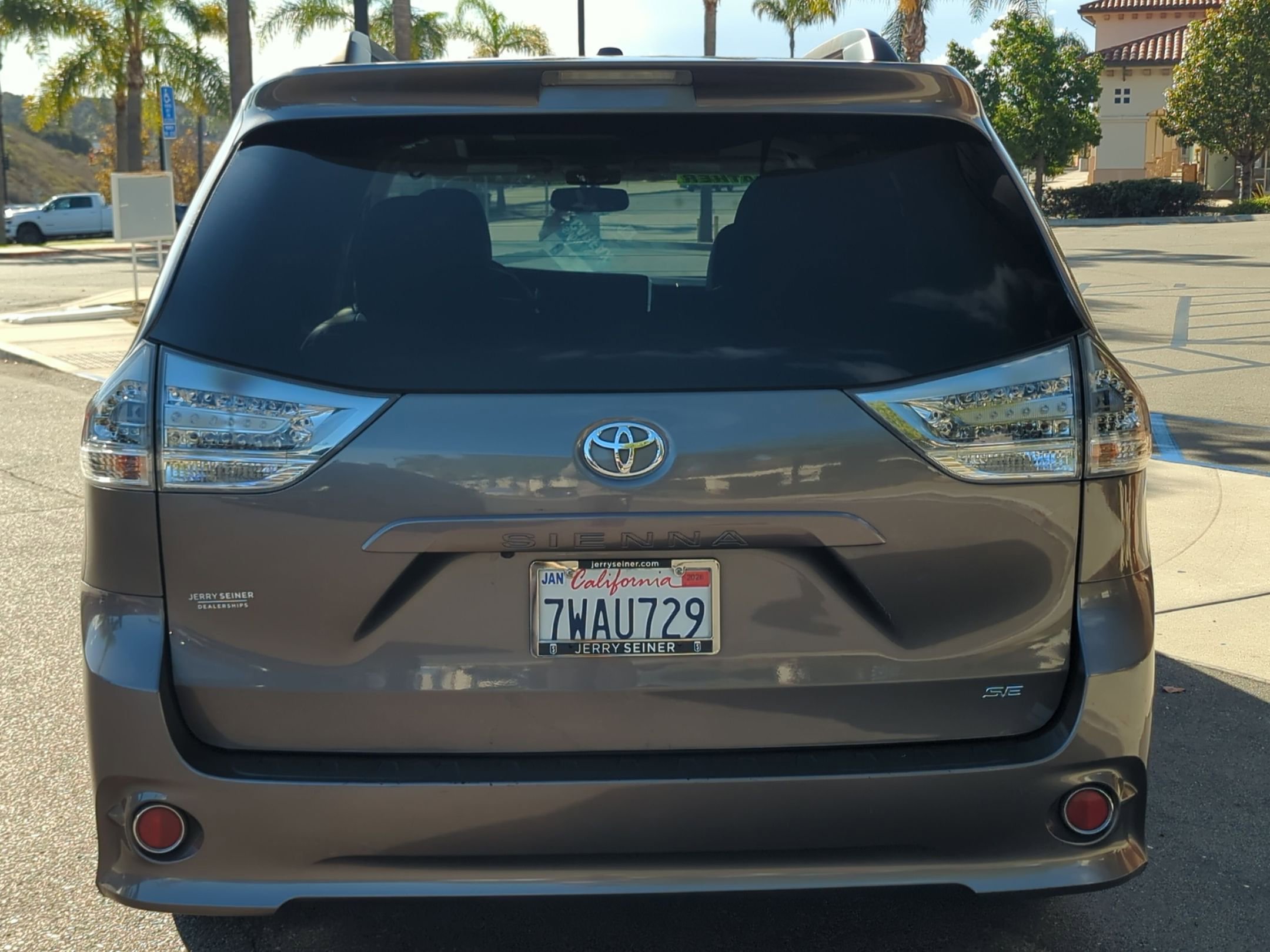 2017 Toyota Sienna L photo 4