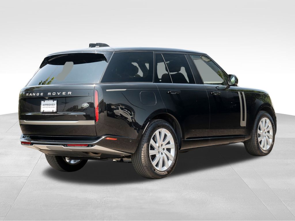 2023 Land Rover Range Rover SE photo 4