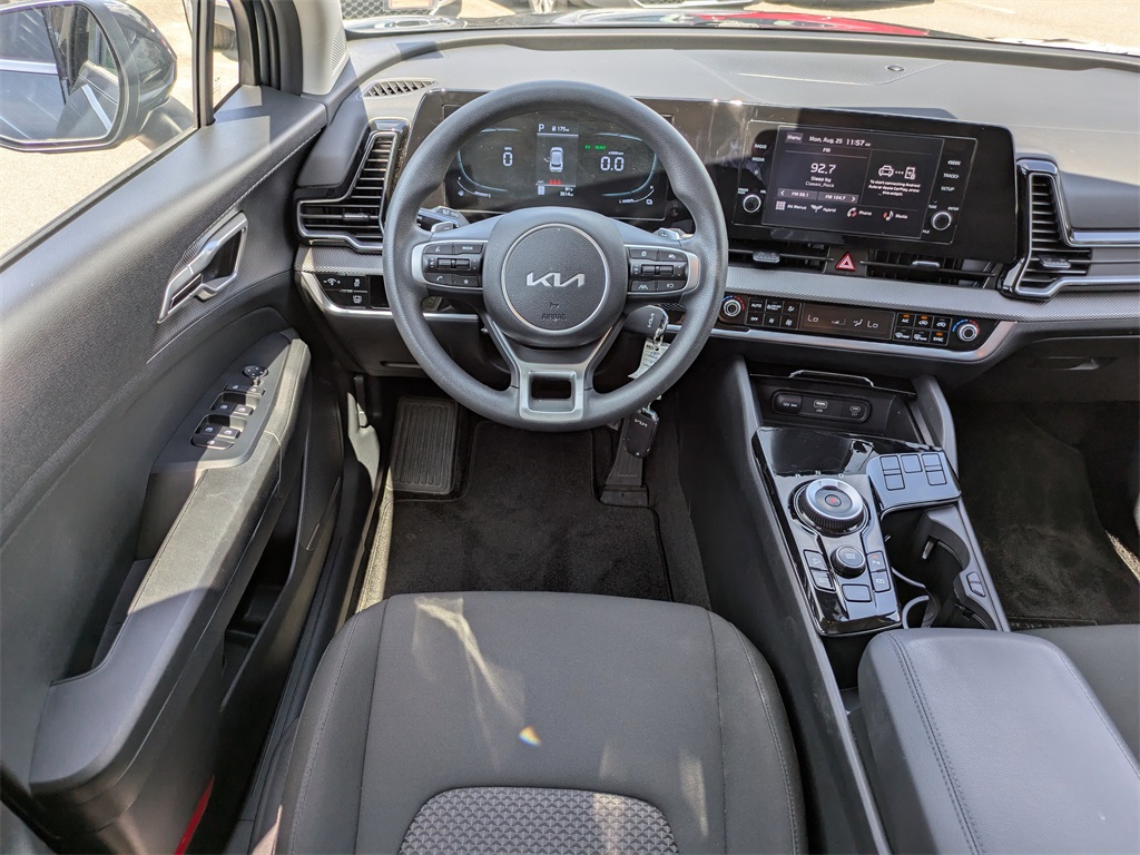 2025 Kia Sportage Hybrid LX photo 11