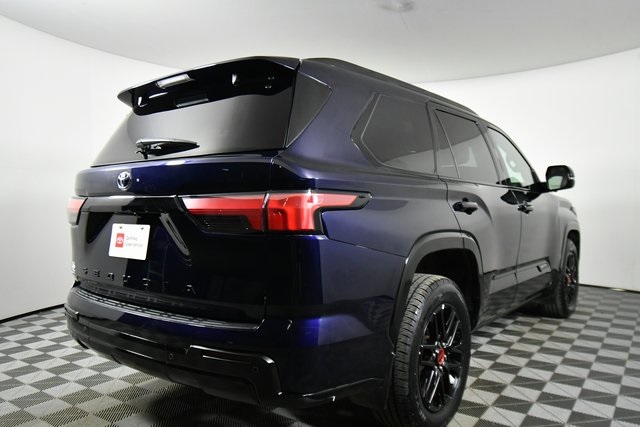 2023 Toyota Sequoia SR5 photo 10