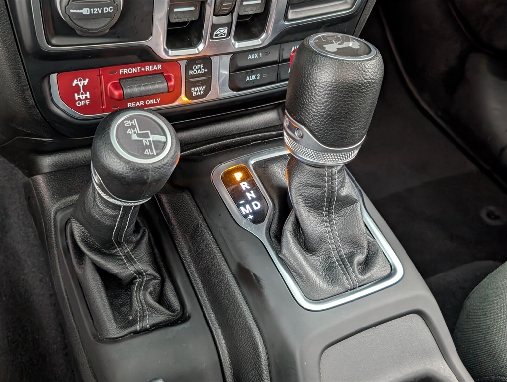 2024 Jeep Wrangler Rubicon photo 14