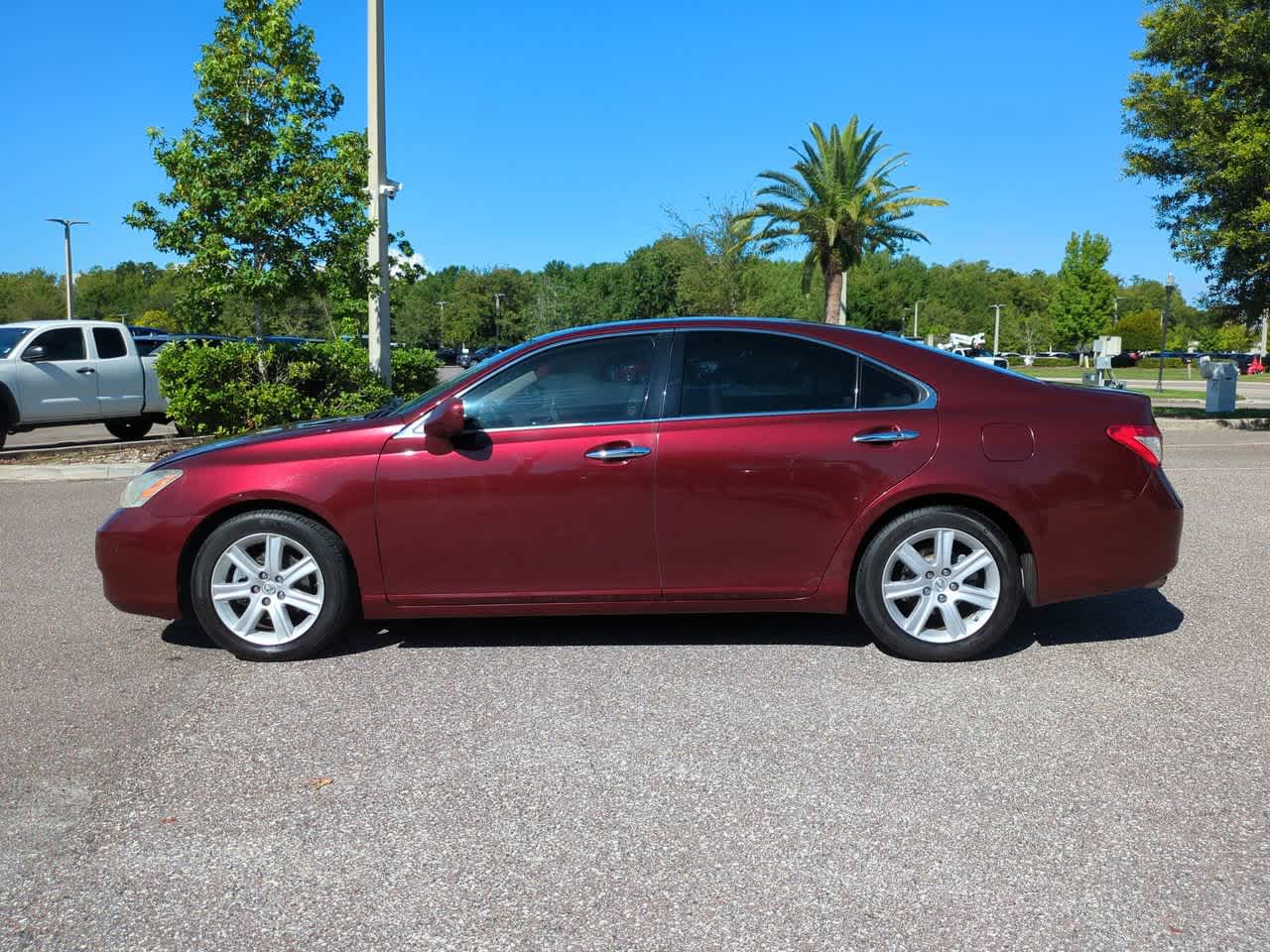 Used 2007 Lexus ES 350 with VIN JTHBJ46G872130476 for sale in Wesley Chapel, FL