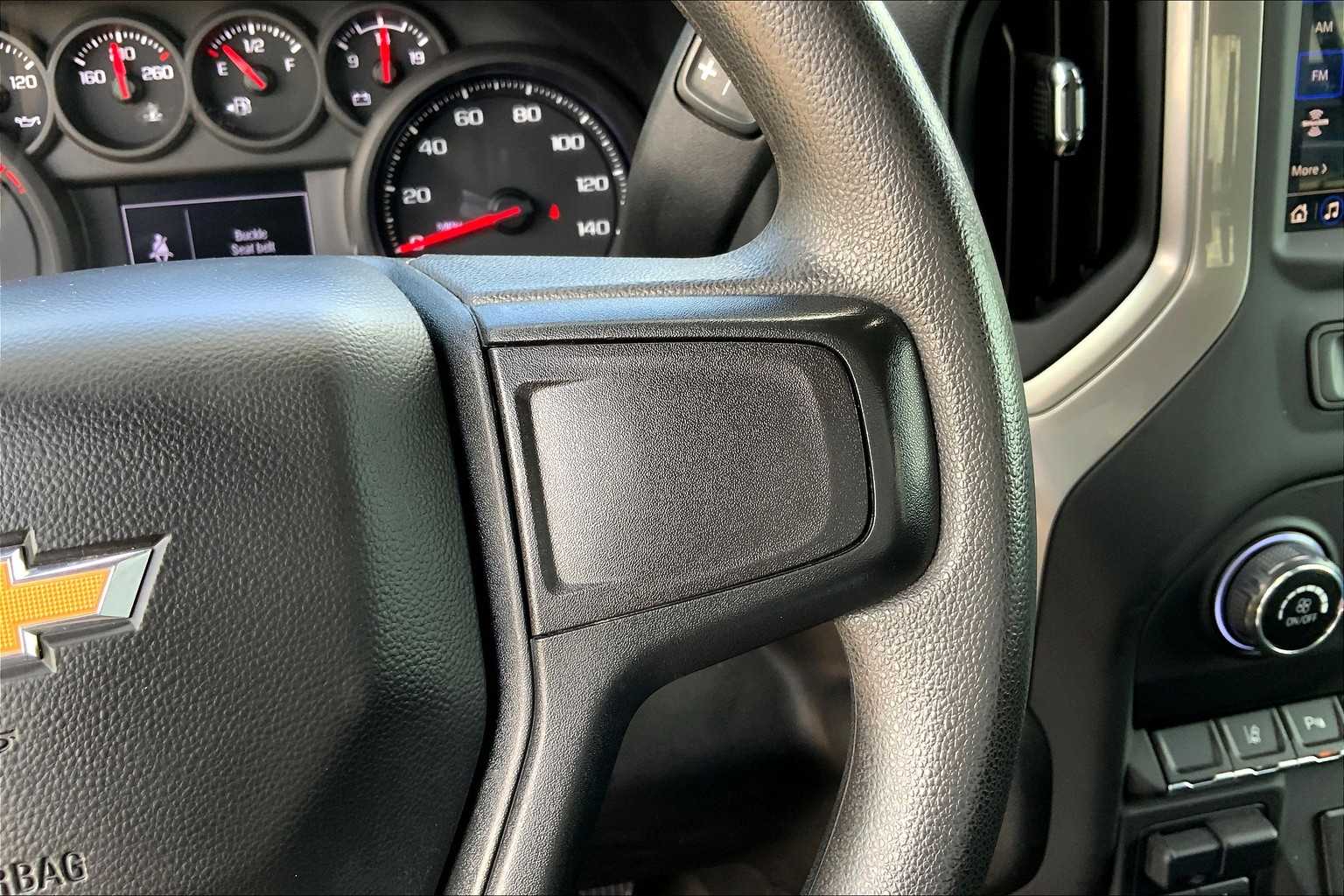 2024 Chevrolet Silverado 2500HD Custom photo 11