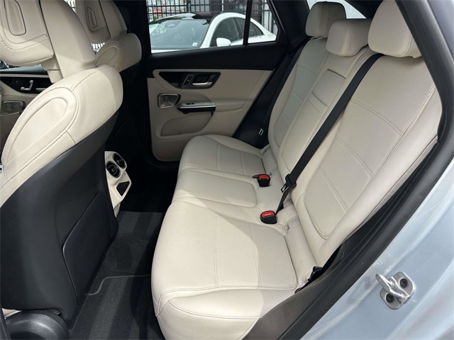 2025 Mercedes Benz GLC 300 4MATIC photo 15