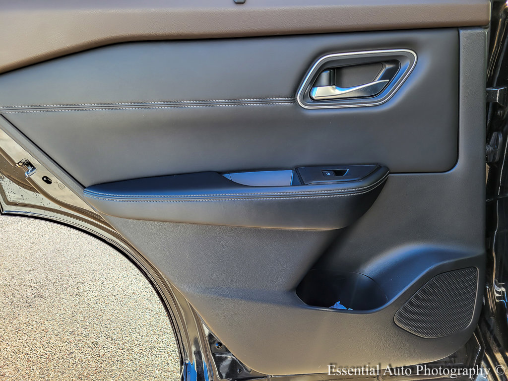 2021 NISSAN ROGUE - Image 19