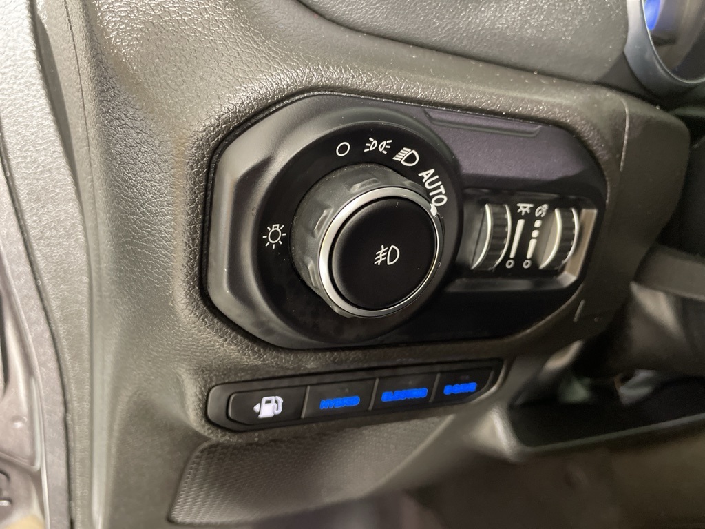 2022 Jeep Wrangler Unlimited Sahara 4xe photo 27