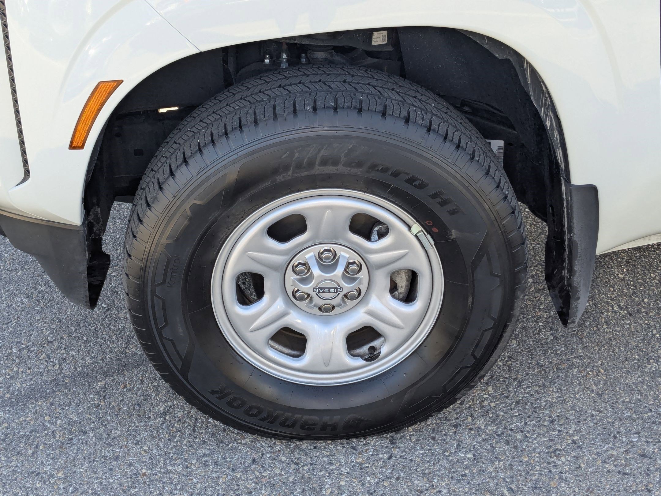 2024 Nissan Frontier S photo 10