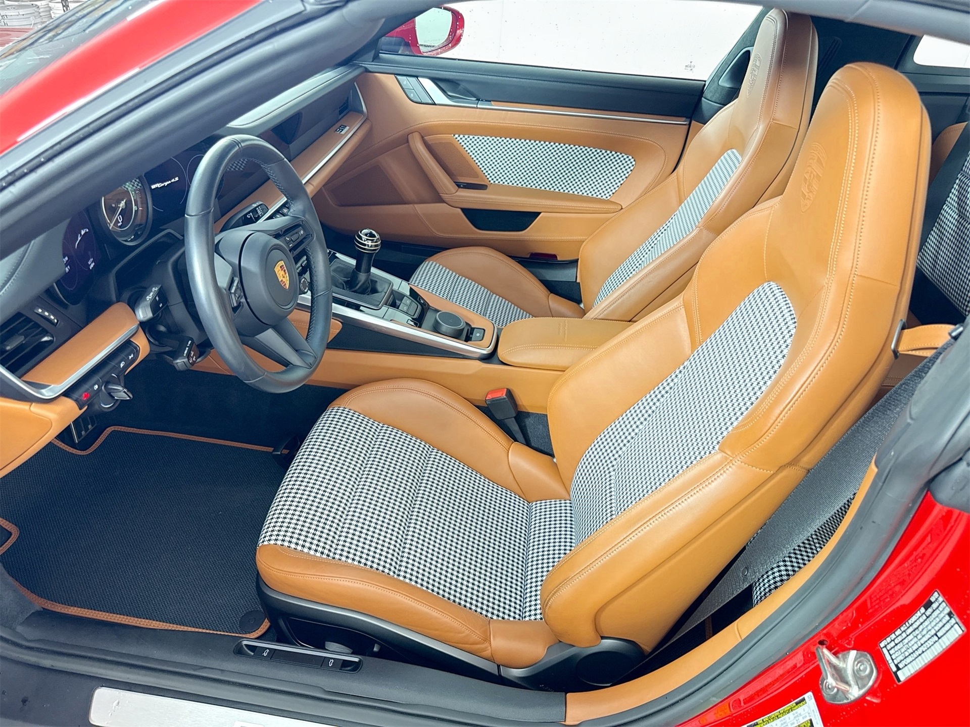 2023 Porsche 911 Targa 4S photo 9
