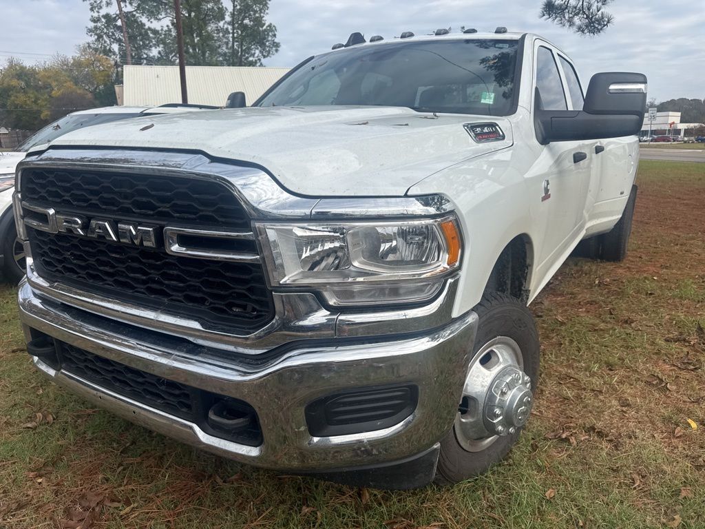 2024 Ram 3500 Tradesman photo 4