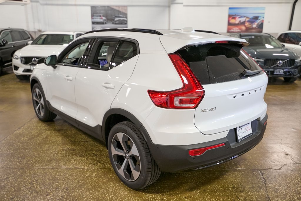 2026 VOLVO XC40 - Image 6
