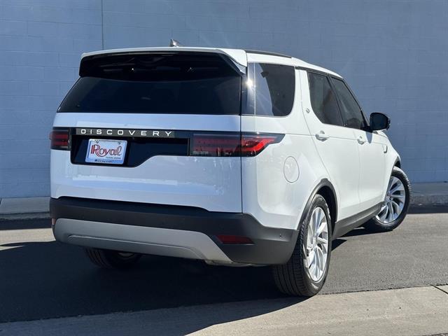2025 Land Rover Discovery P300 S photo 2