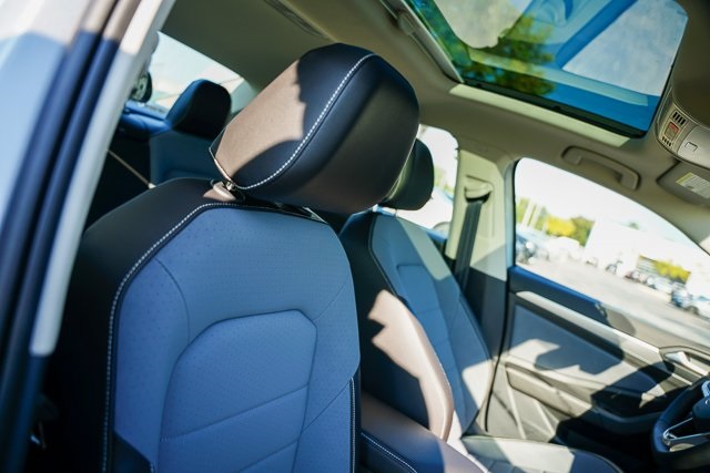 2025 Volkswagen Jetta 1.5T SE photo 33