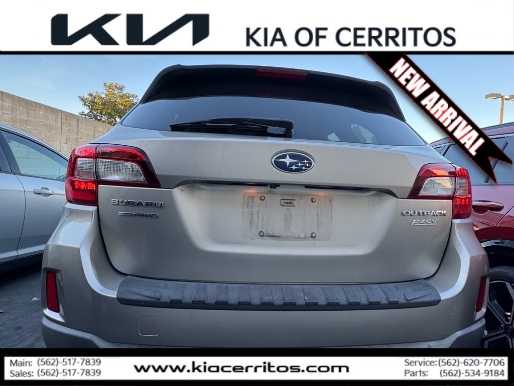 2017 Subaru Outback 2.5i Premium photo 4