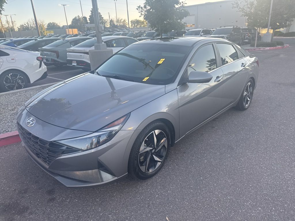 2023 Hyundai Elantra Hybrid Limited photo 2