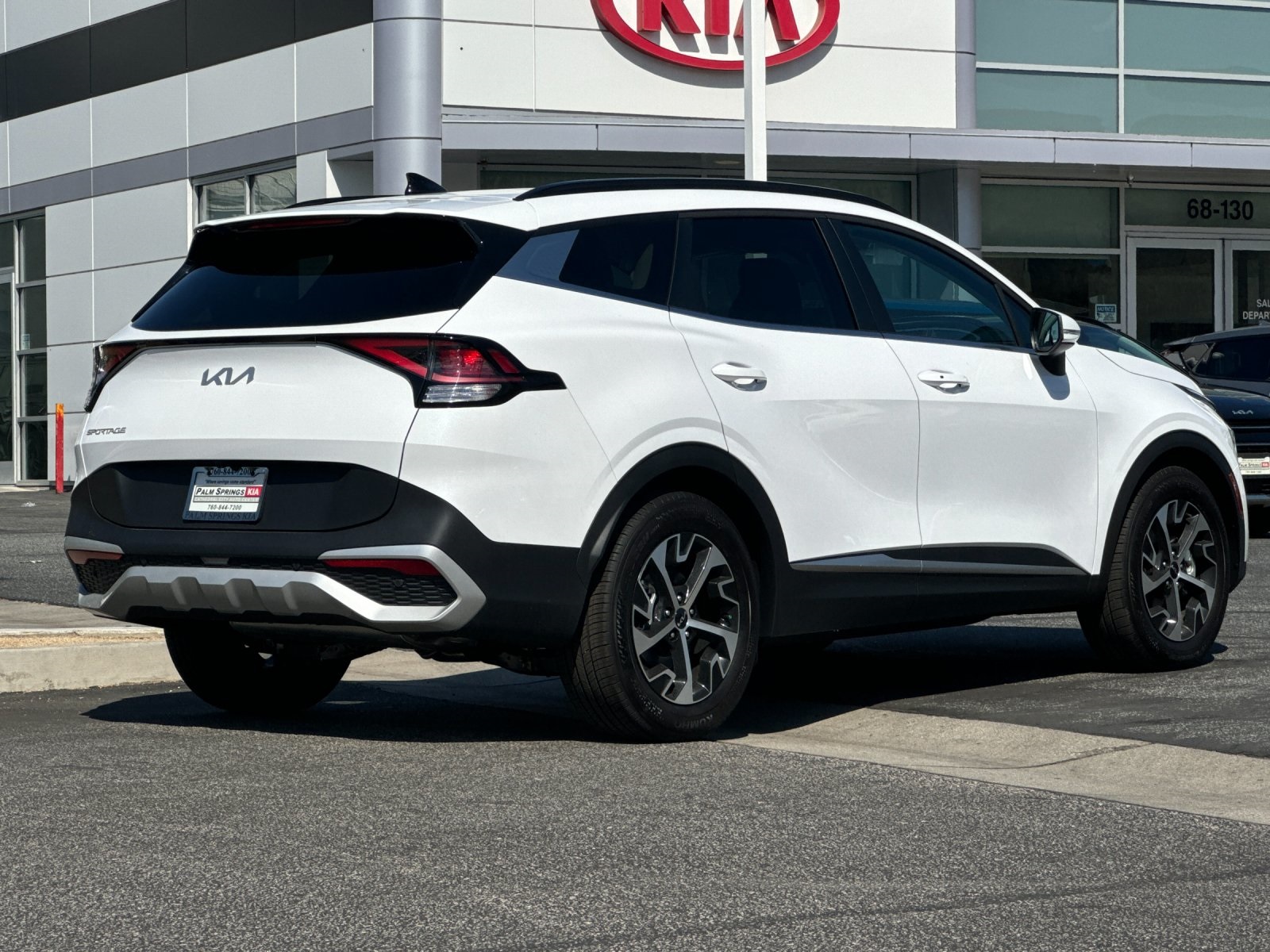 2025 Kia Sportage EX photo 3