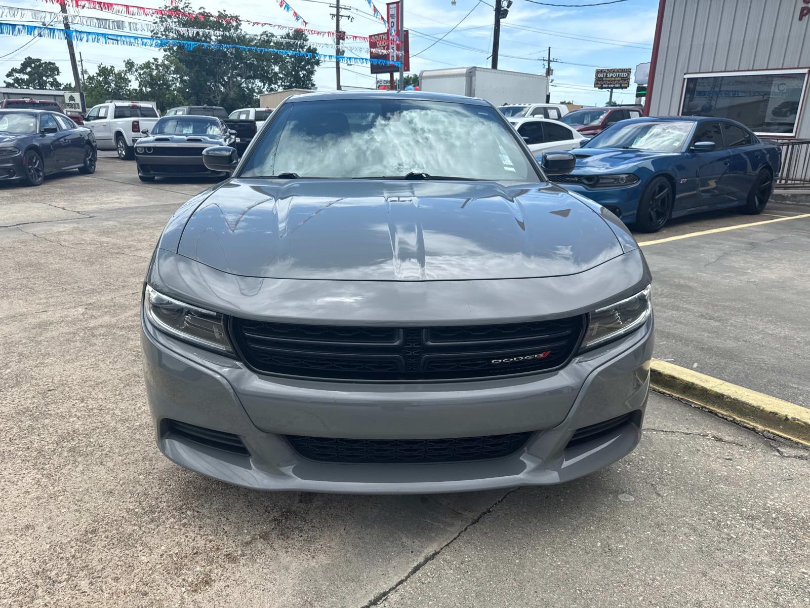 2023 Dodge Charger SXT photo 2