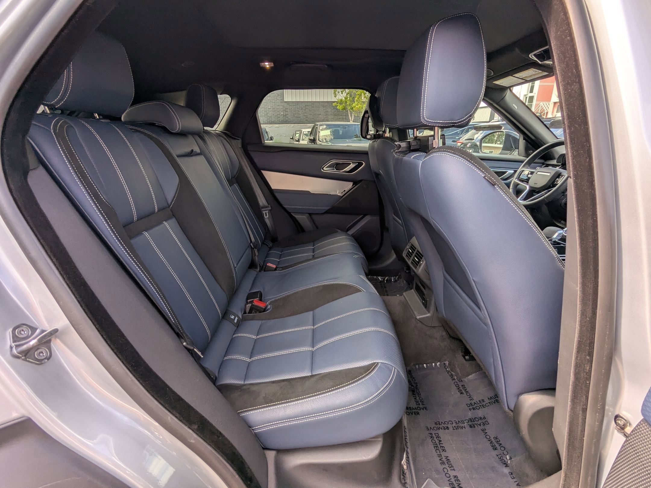 2023 Land Rover Range Rover Velar R-Dynamic S photo 18