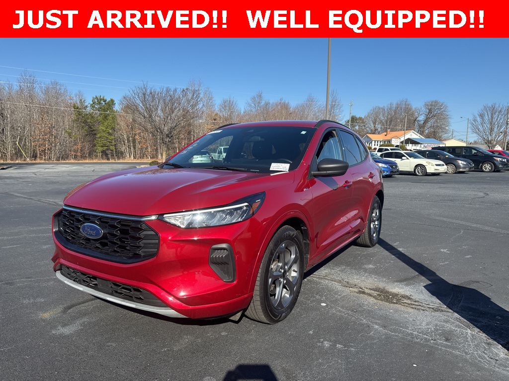 2023 Ford Escape ST-Line's photo