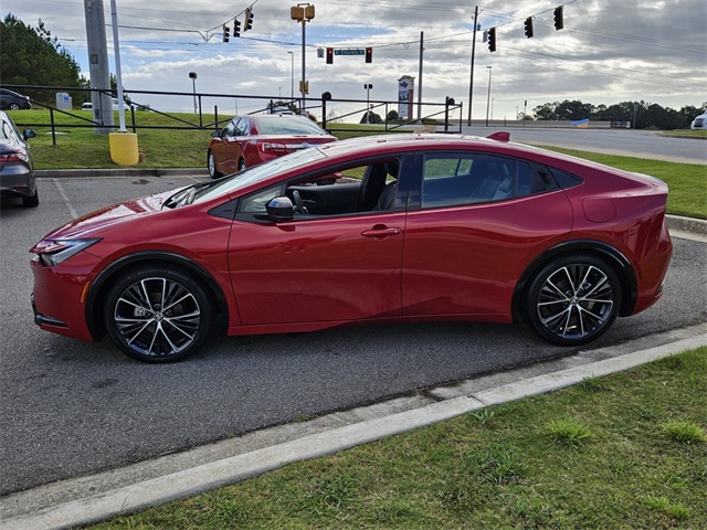 2024 Toyota Prius XLE photo 4