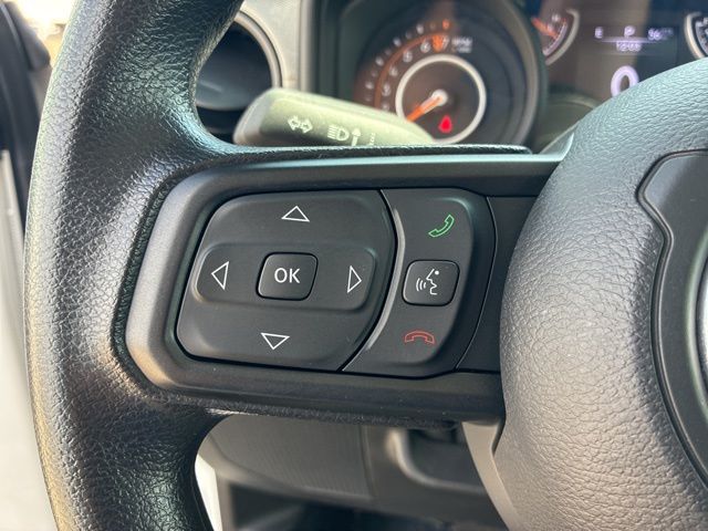 2025 Jeep Gladiator photo 31