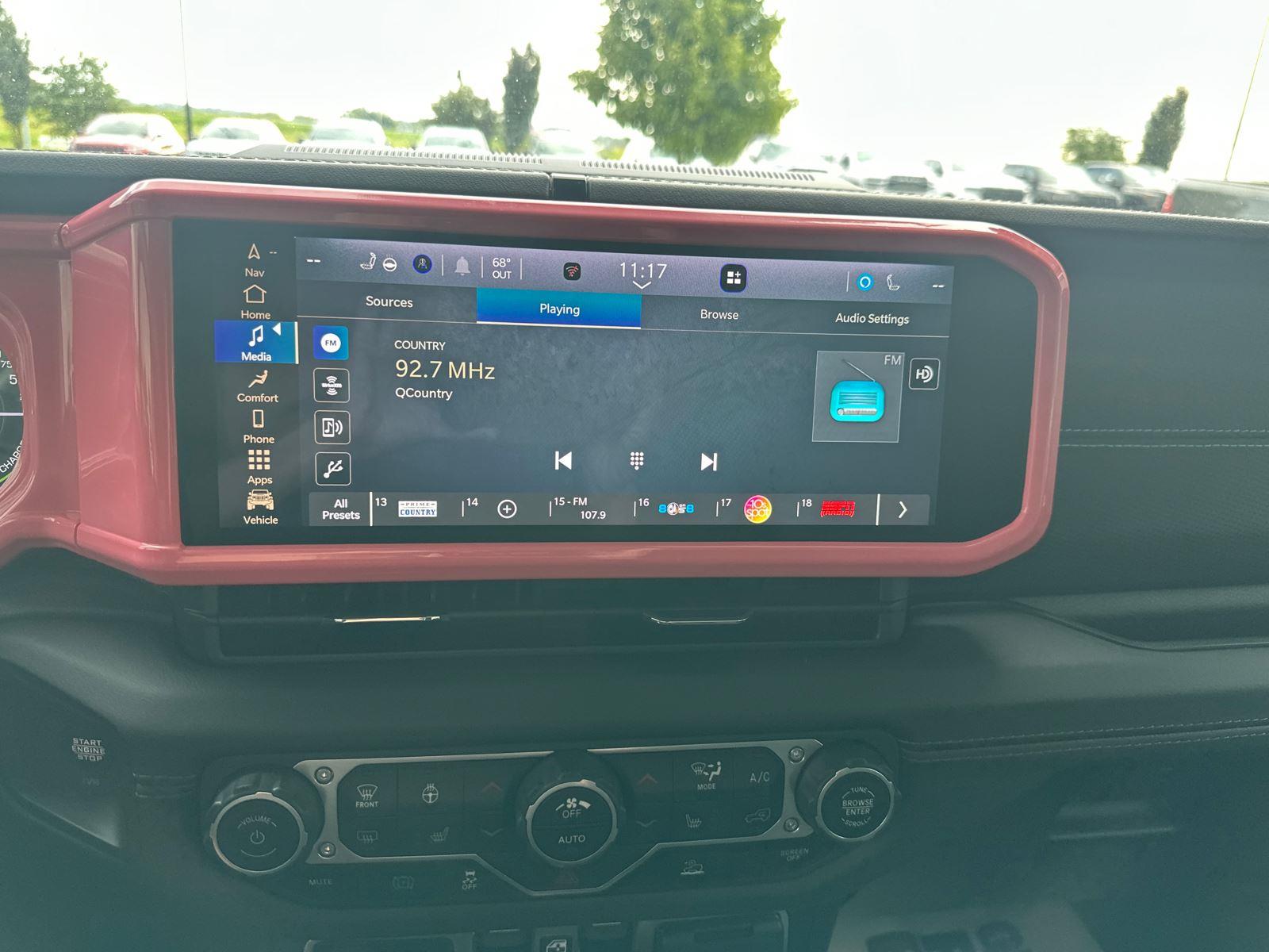 2024 Jeep Wrangler 4xe Rubicon photo 16