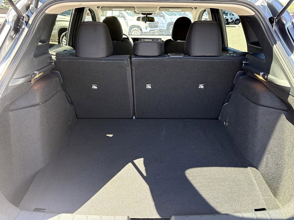 2025 Nissan Kicks SV photo 10