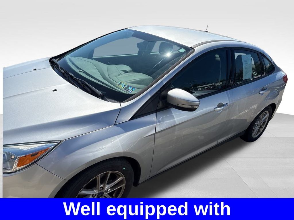 2016 Ford Focus SE photo 3
