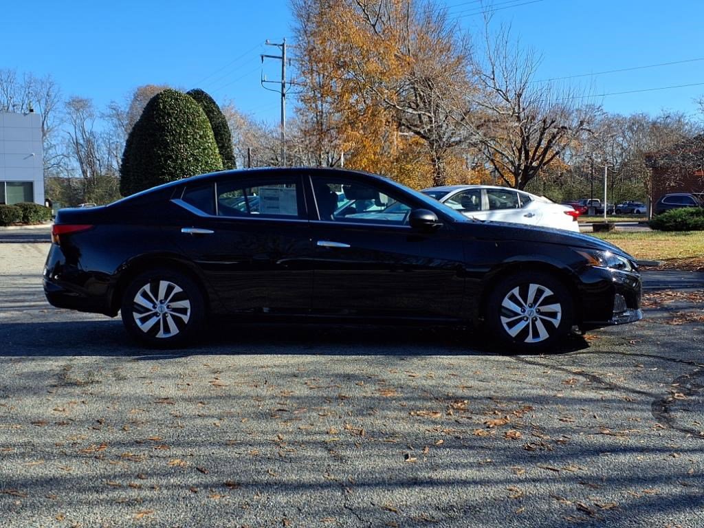 2025 Nissan Altima 2.5 S photo 4