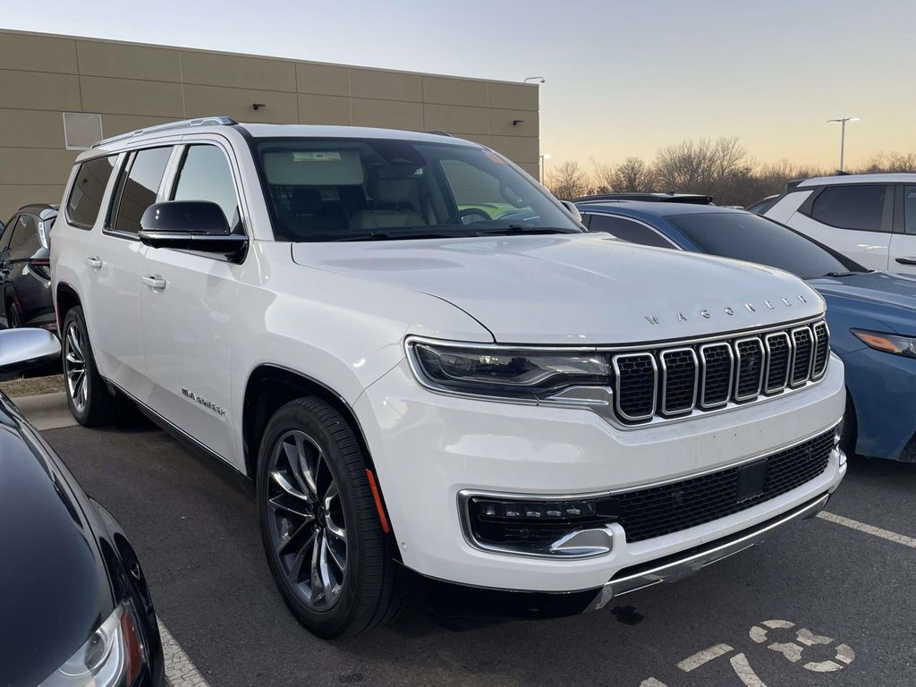 2023 Jeep Wagoneer L Series III's photo