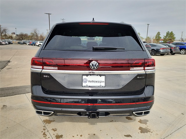 2025 Volkswagen Atlas SEL Premium R-Line photo 2
