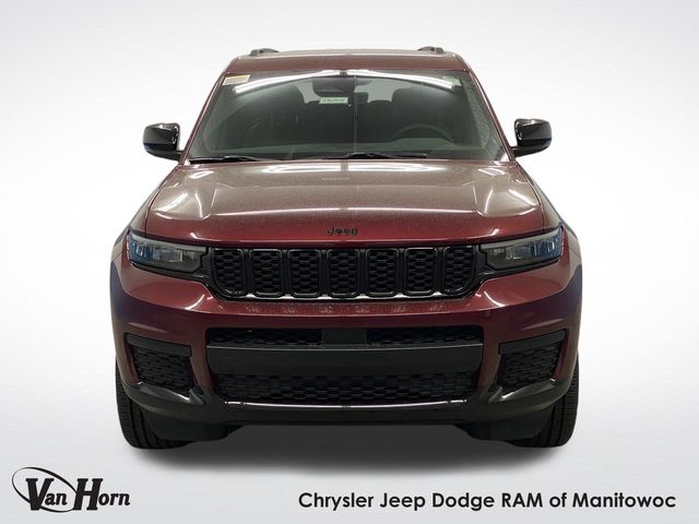 2025 Jeep Grand Cherokee Altitude photo 10