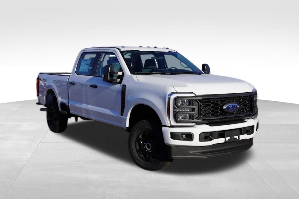 2026 Ford F-350 Super Duty XL's photo