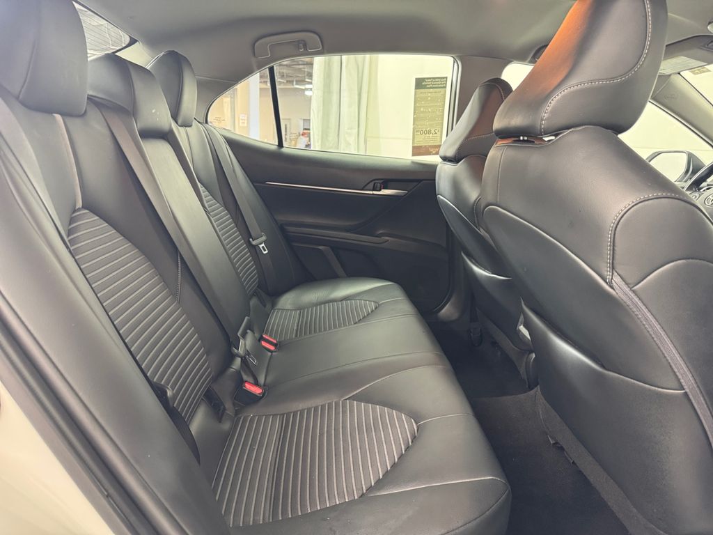 2023 Toyota Camry SE photo 17