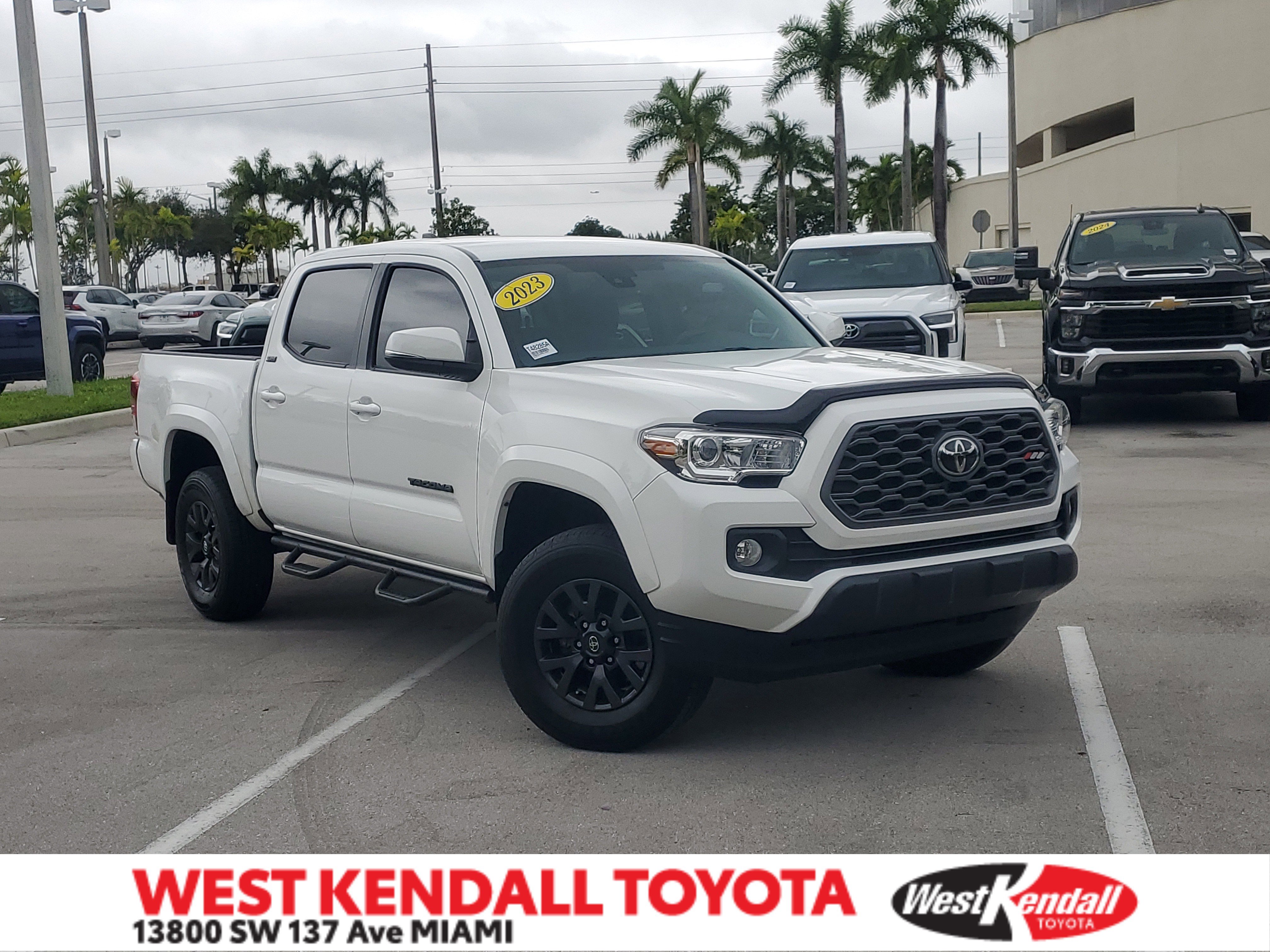 2023 Toyota Tacoma SR5's photo