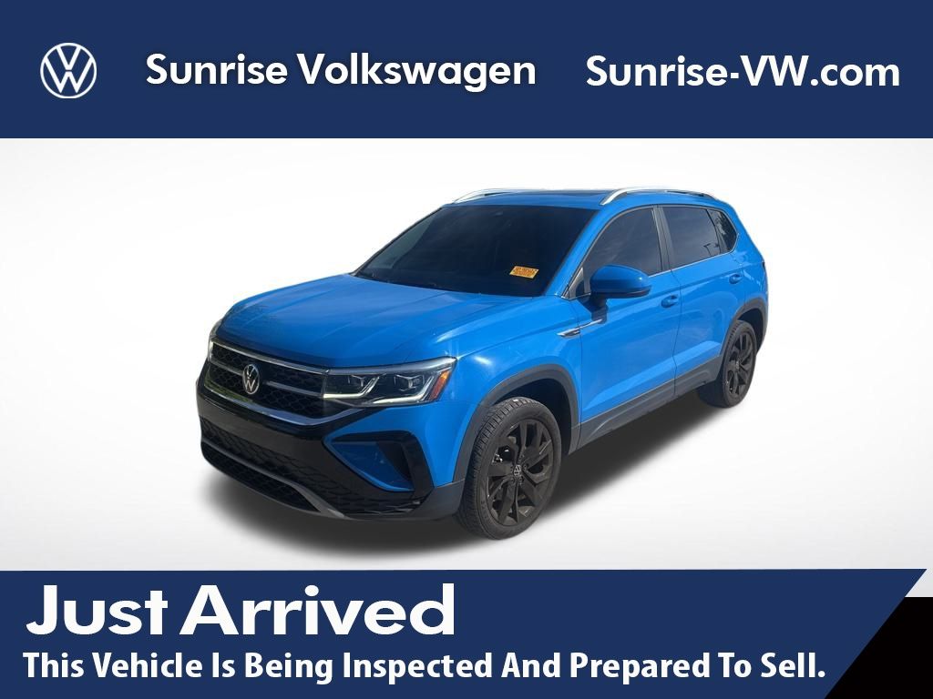 2022 Volkswagen Taos SEL's photo