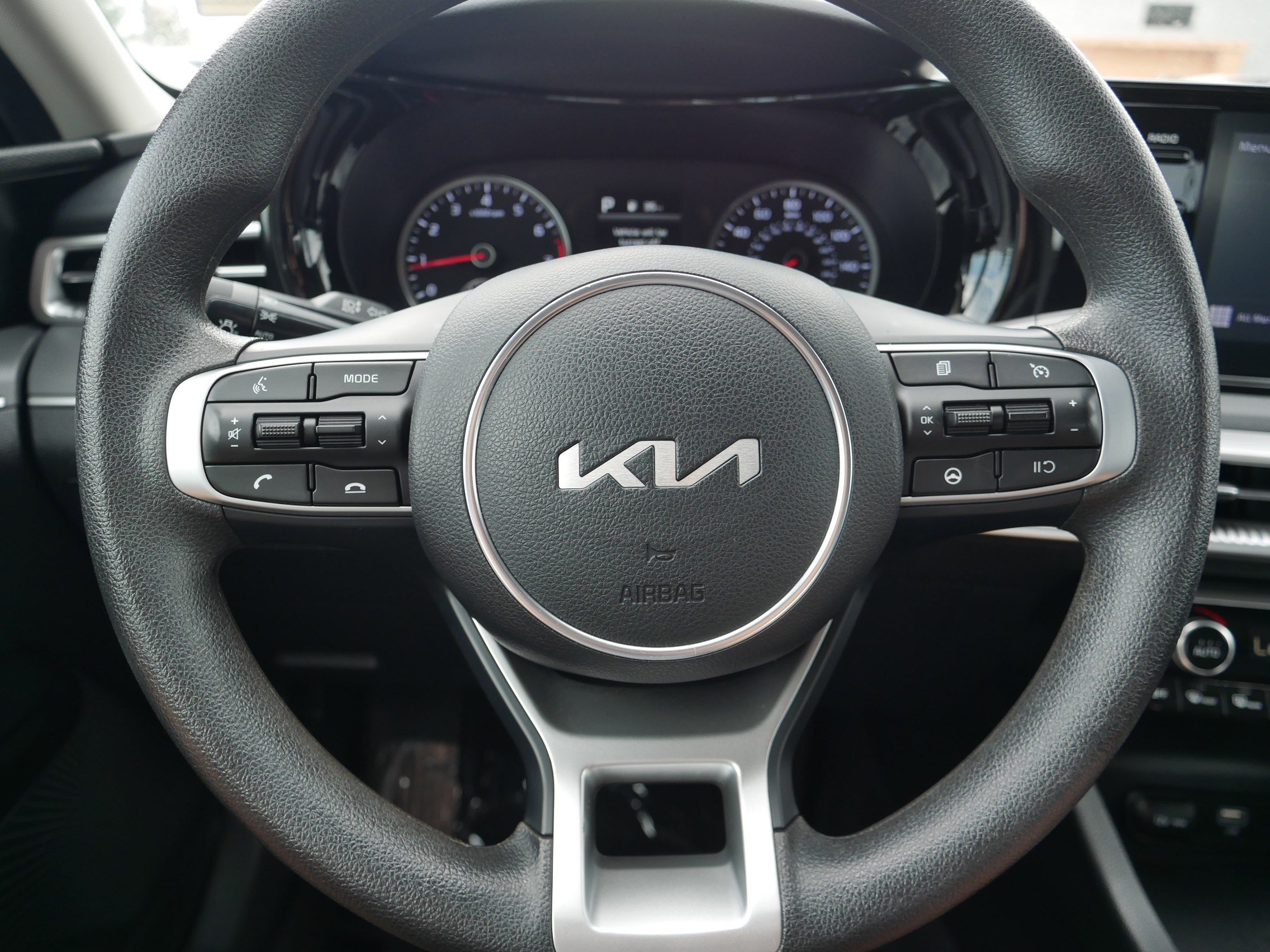 2024 Kia K5 LXS photo 24