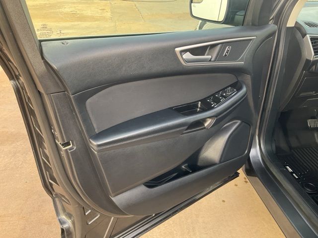 2018 Ford Edge SEL photo 4