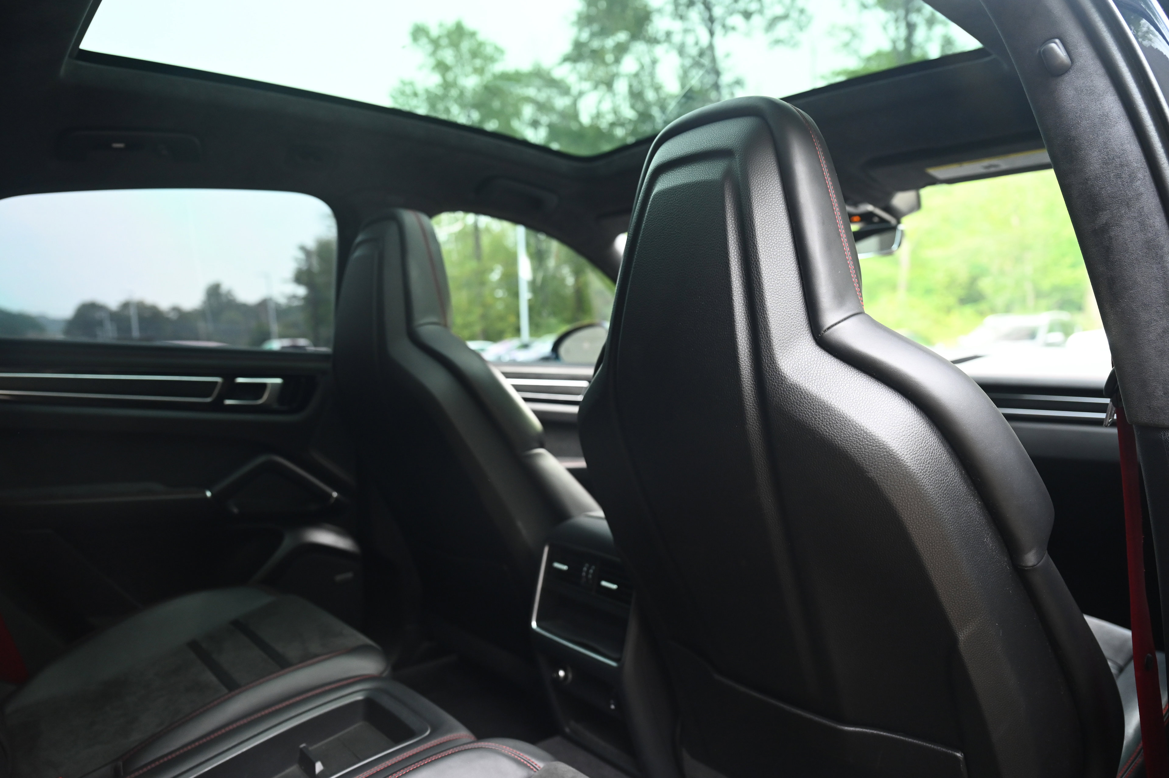 2021 Porsche Cayenne GTS Coupe photo 27