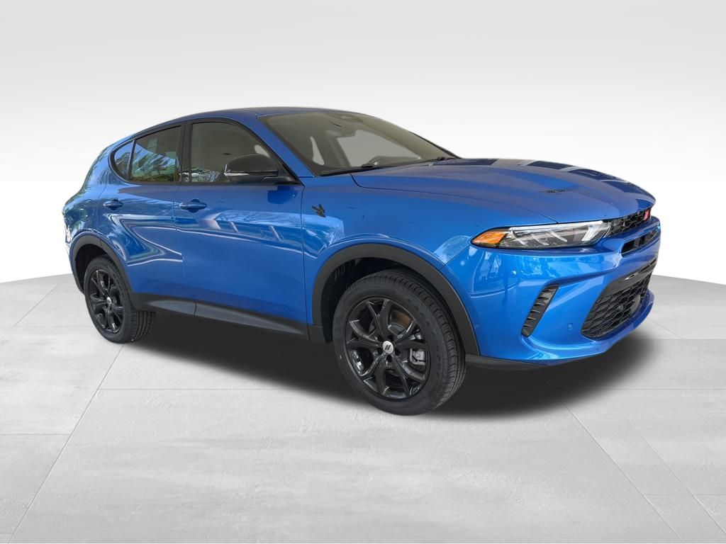 2024 Dodge Hornet GT photo 2