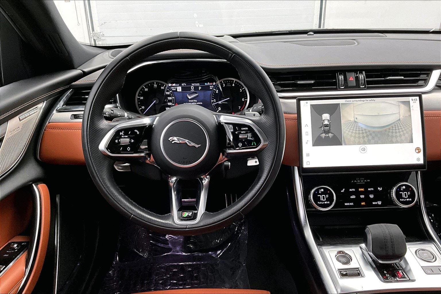 2022 Jaguar XF R-Dynamic SE photo 3