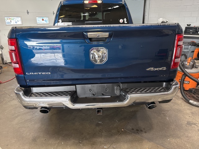 2022 Ram 1500 Limited photo 2