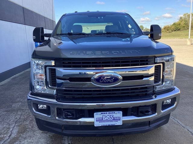 2017 Ford F-250 photo 2